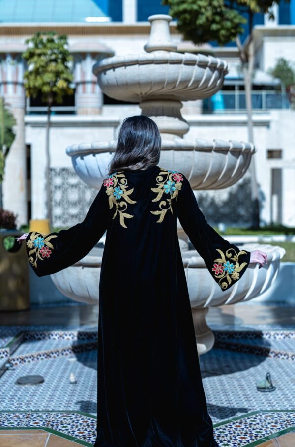 Sheba's Legacy - Look 9 - Image 3